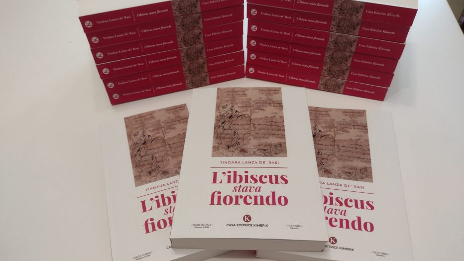 ‘L’ibiscus stava fiorendo’ di Tìndara Lanza De’ Rasi